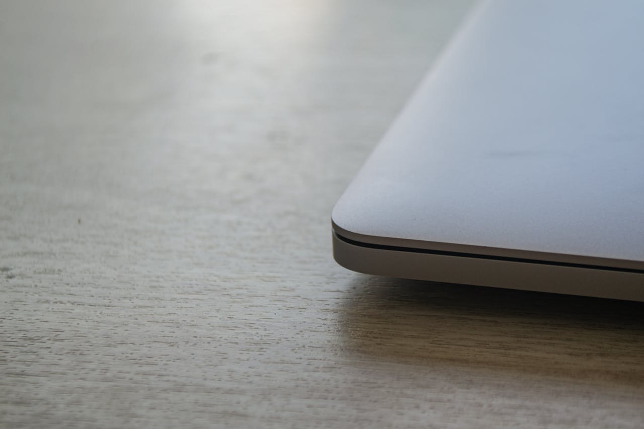 Laptop untuk Desain Grafis Spesifikasi dan Rekomendasi Terbaik